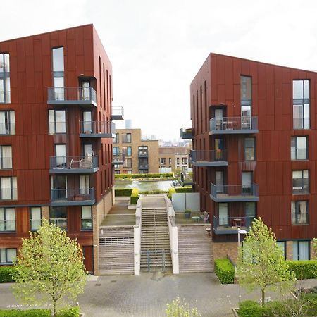 Stylish Surrey Quays Apartment - 10 Mins From Station London Ngoại thất bức ảnh