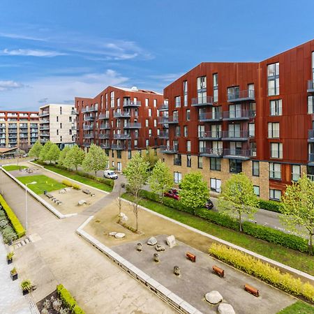 Stylish Surrey Quays Apartment - 10 Mins From Station London Ngoại thất bức ảnh