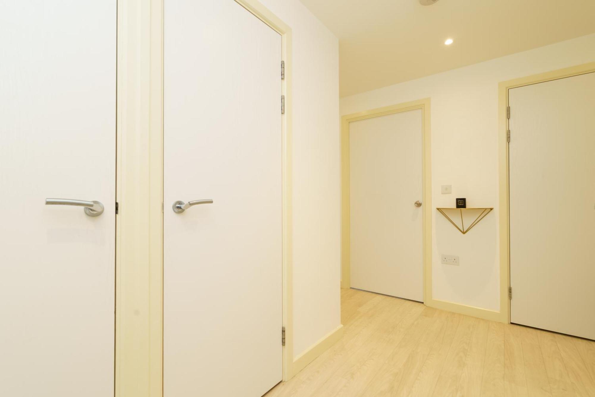 Stylish Surrey Quays Apartment - 10 Mins From Station London Ngoại thất bức ảnh